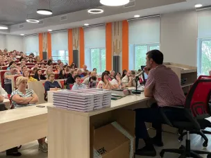 Институт демографического развития провел цикл лекций по семейной политике и культуре отношений